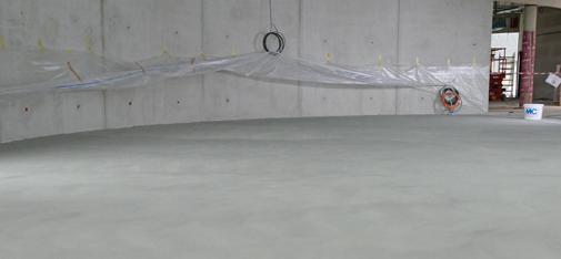 Emcefix floor can also be used to repair large areas of screed and concrete flooring. The screed in the photo was full of blowholes. They were closed with a large-area Emcefix floor scratch and blowhole filler compound, giving the floor a durable and aesthetically appealing repaired finish. 