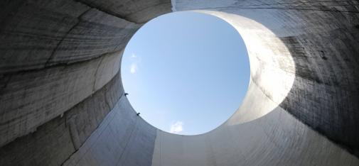 Subsequent coating of the inner shells in cooling tower 3.